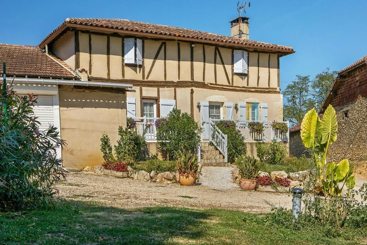 Villa Charmante En Pleine Campagne De Courrensan Avec Piscine Privee
