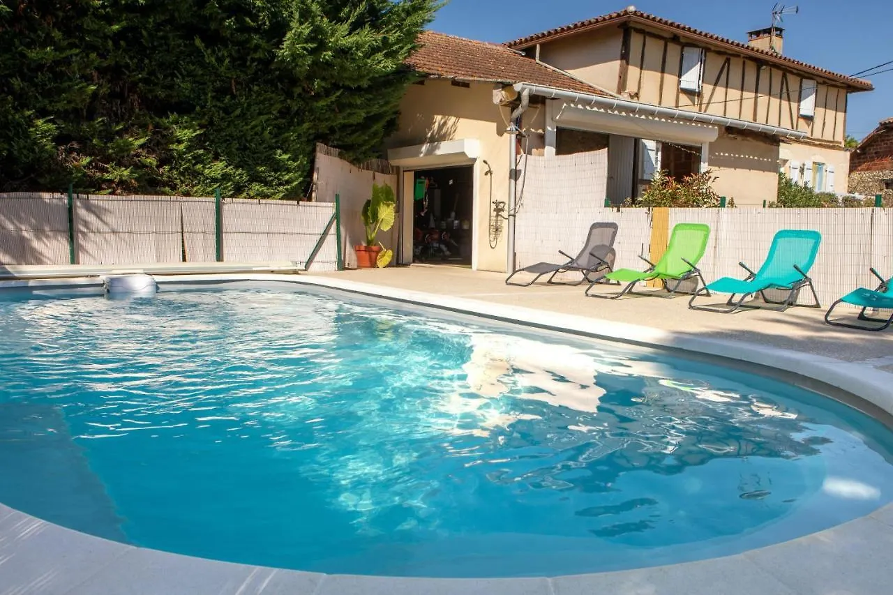 Villa Charmante En Pleine Campagne De Courrensan Avec Piscine Privee